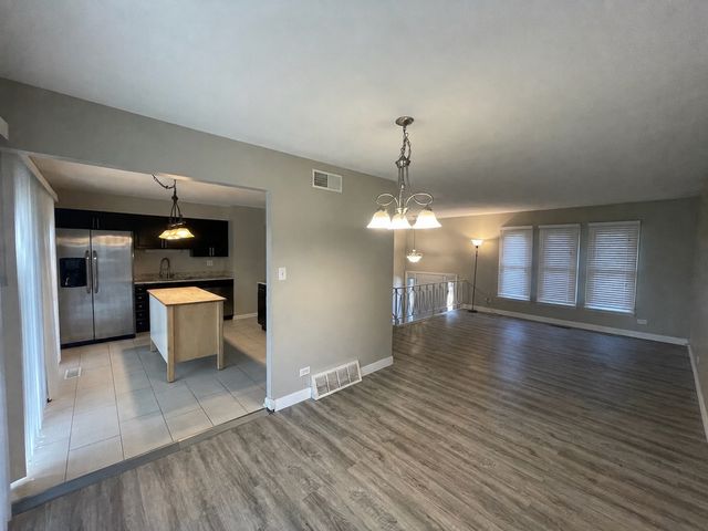 337 Merlin Court, Bolingbrook, IL 60440