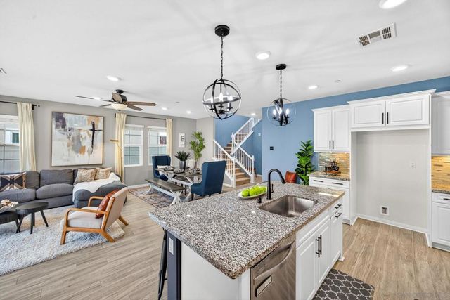 1254 White Oak, El Cajon, CA 92020