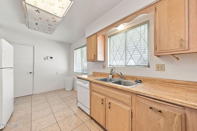 10050 N 103RD Avenue, Sun City, AZ 85351