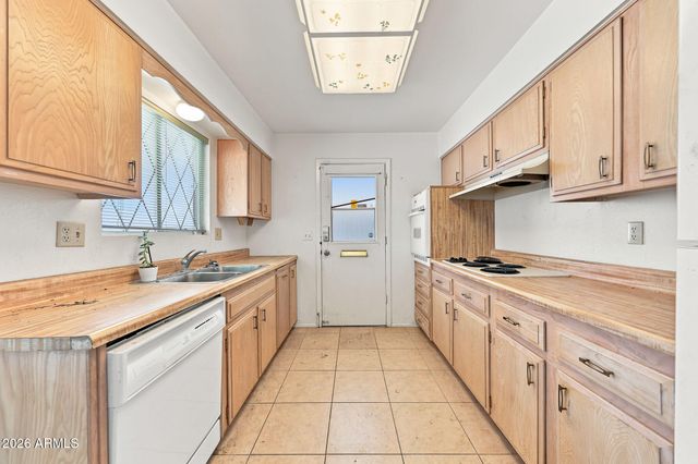 10050 N 103RD Avenue, Sun City, AZ 85351