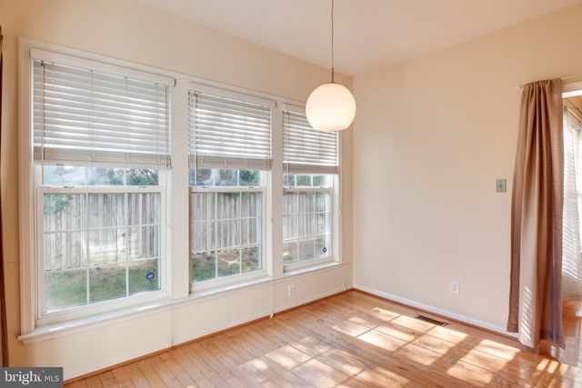 2468 LEYLAND RIDGE RD, Herndon, VA 20171