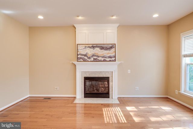 2468 LEYLAND RIDGE RD, Herndon, VA 20171