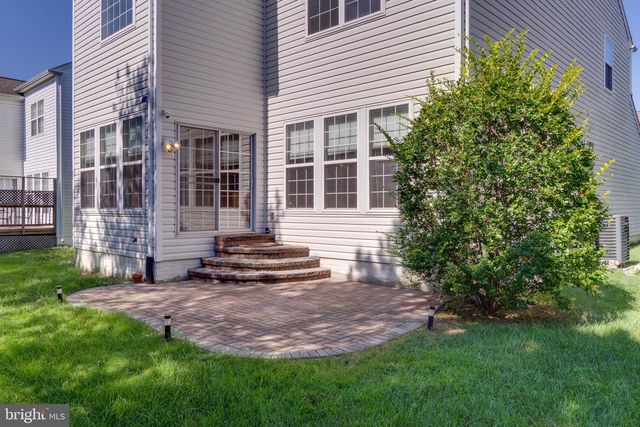 2468 LEYLAND RIDGE RD, Herndon, VA 20171