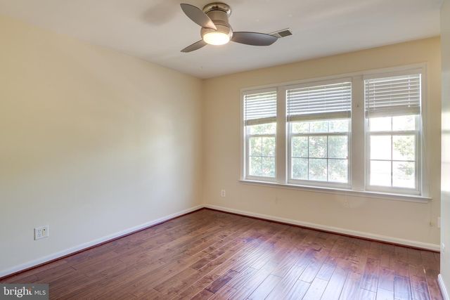 2468 LEYLAND RIDGE RD, Herndon, VA 20171