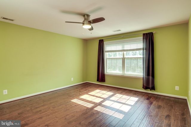 2468 LEYLAND RIDGE RD, Herndon, VA 20171