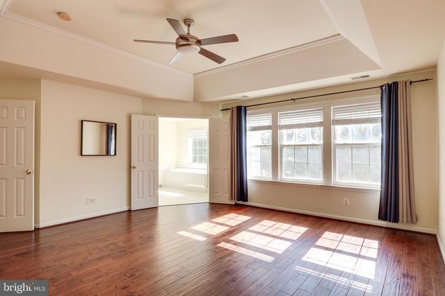 2468 LEYLAND RIDGE RD, Herndon, VA 20171