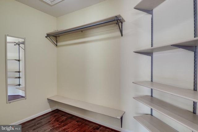 2468 LEYLAND RIDGE RD, Herndon, VA 20171