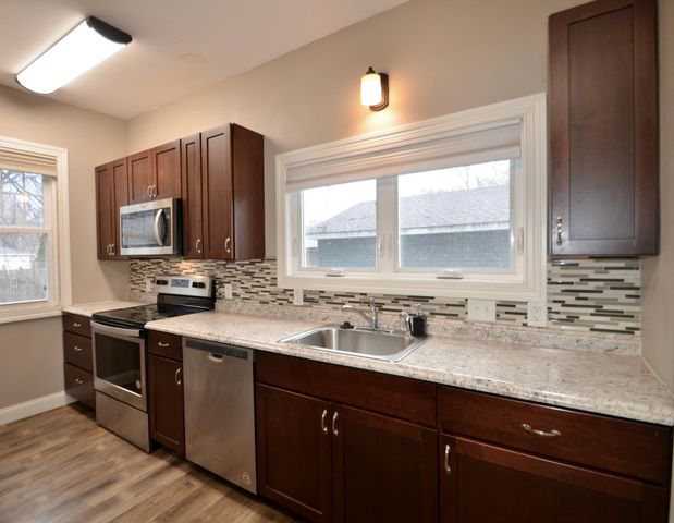 910 7th Street N, Fargo, ND 58102
