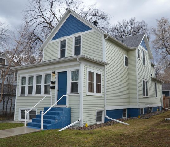 910 7th Street N, Fargo, ND 58102