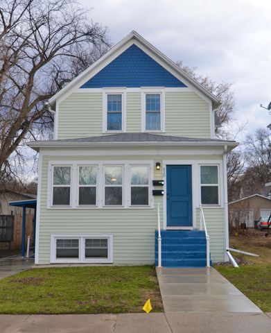 910 7th Street N, Fargo, ND 58102