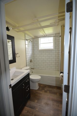 910 7th Street N, Fargo, ND 58102