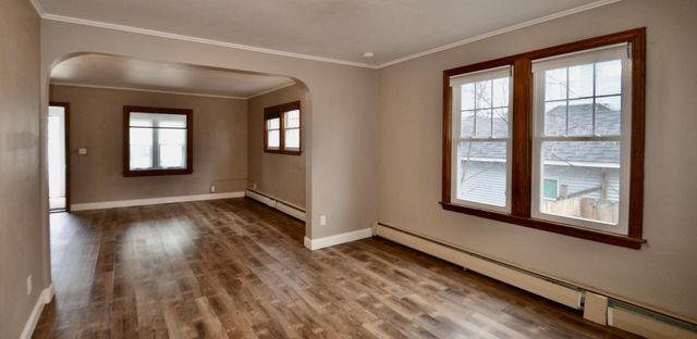 910 7th Street N, Fargo, ND 58102