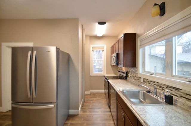 910 7th Street N, Fargo, ND 58102