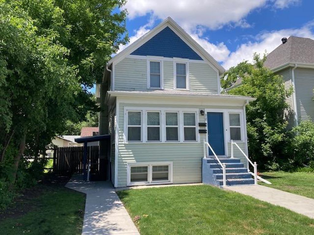 910 7th Street N, Fargo, ND 58102