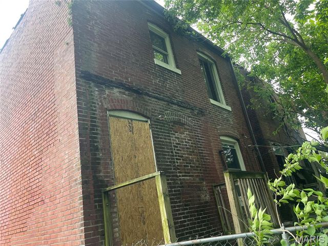 3850 Kennerly Avenue, St Louis, MO 63113