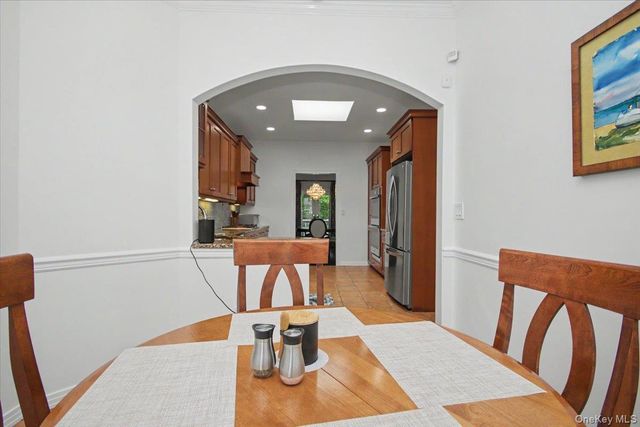 32 Beechwood Way, Briarcliff Manor, NY 10510