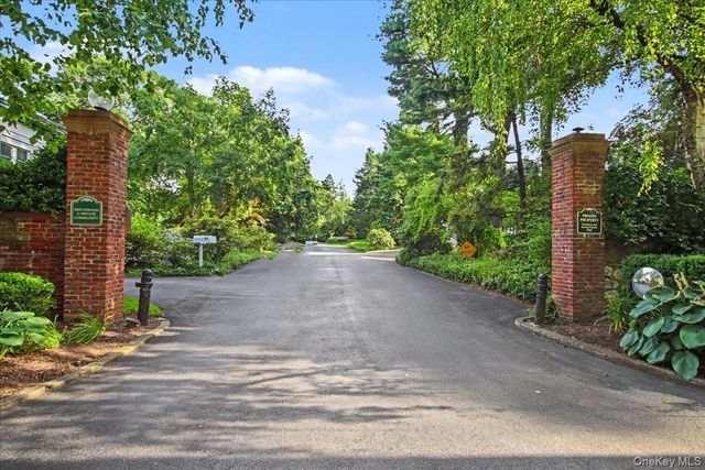 32 Beechwood Way, Briarcliff Manor, NY 10510