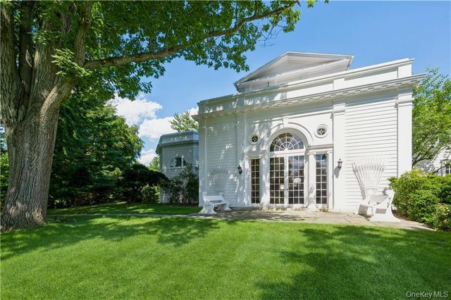 32 Beechwood Way, Briarcliff Manor, NY 10510