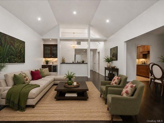 32 Beechwood Way, Briarcliff Manor, NY 10510