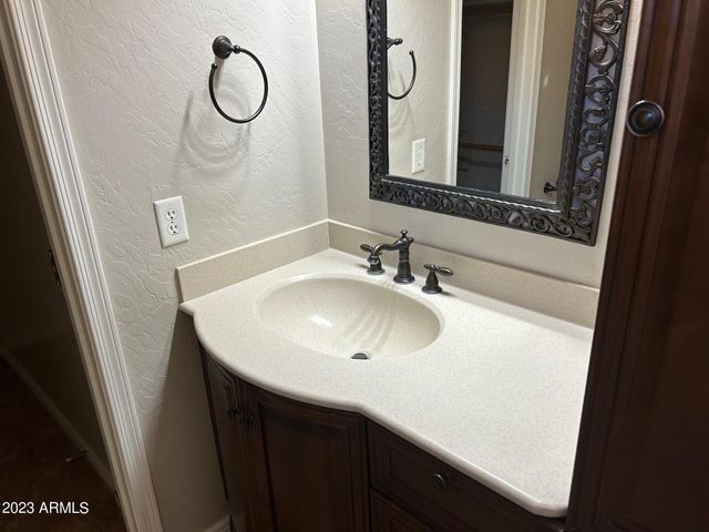 1385 E BETSY Lane, Gilbert, AZ 85296