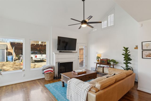 9427 Hobart Street, Dallas, TX 75218