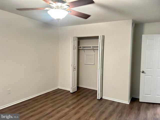 506 CORINTHIAN AVE, Essington, PA 19029