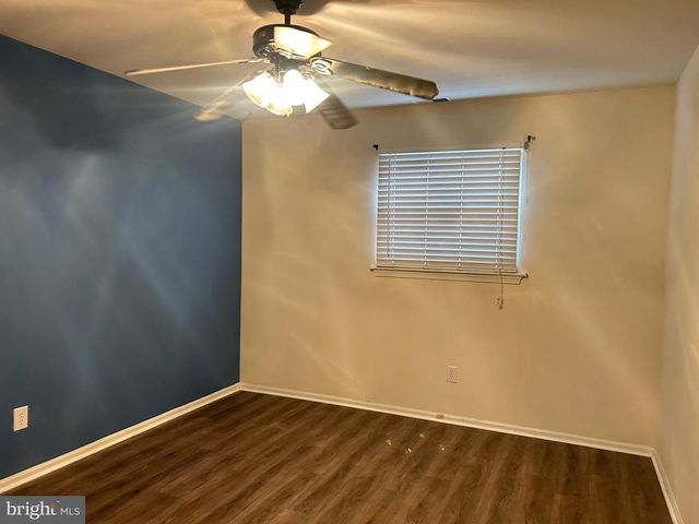 506 CORINTHIAN AVE, Essington, PA 19029