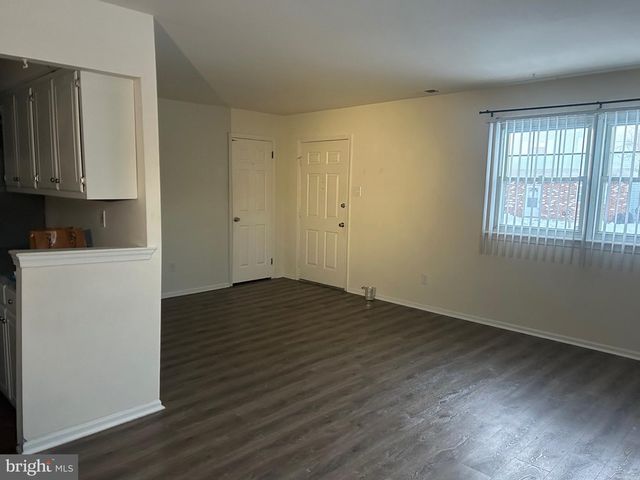 506 CORINTHIAN AVE, Essington, PA 19029