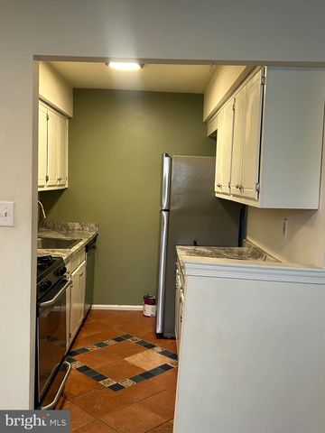 506 CORINTHIAN AVE, Essington, PA 19029