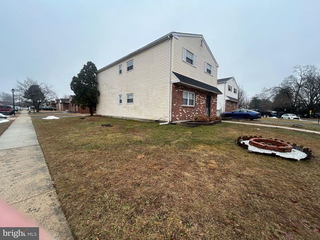 506 CORINTHIAN AVE, Essington, PA 19029