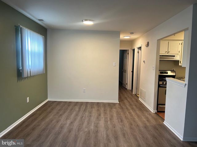 506 CORINTHIAN AVE, Essington, PA 19029