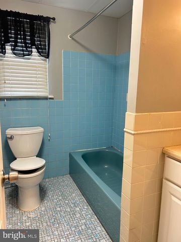 506 CORINTHIAN AVE, Essington, PA 19029