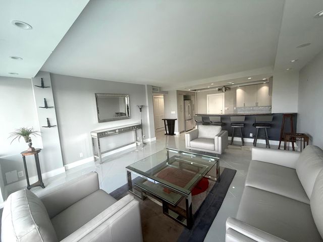 3233 NE 34th Street 1504, Fort Lauderdale, FL 33308