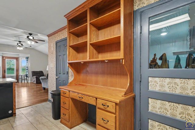 5131 SW Urish RD, Topeka, KS 66610