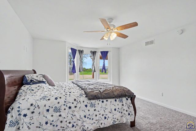 5131 SW Urish RD, Topeka, KS 66610