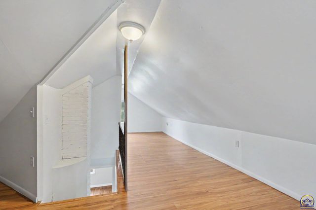 5131 SW Urish RD, Topeka, KS 66610