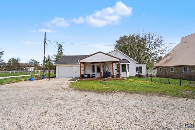 5131 SW Urish RD, Topeka, KS 66610