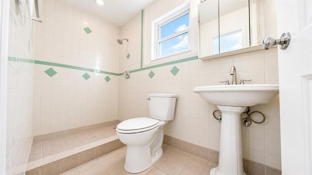 420 SE 4th Court, Pompano Beach, FL 33060