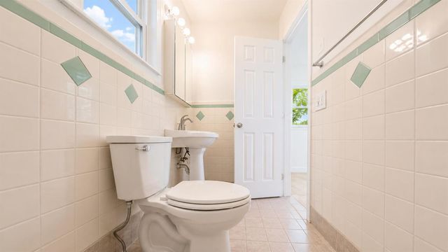420 SE 4th Court, Pompano Beach, FL 33060