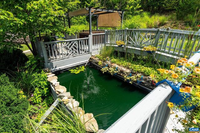 154 RIP RAP RD, Waynesboro, VA 22980