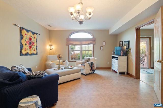 154 RIP RAP RD, Waynesboro, VA 22980