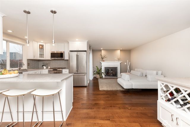 6304 110th Avenue NE, Kirkland, WA 98033