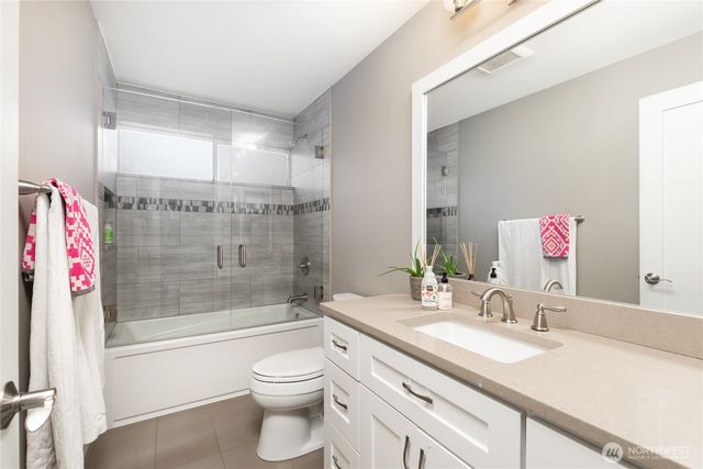 6304 110th Avenue NE, Kirkland, WA 98033