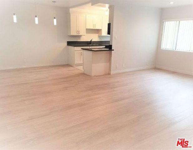 7607 Norton Avenue 4, West Hollywood, CA 90046