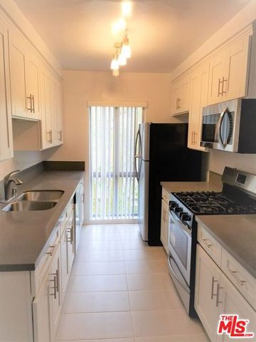 7607 Norton Avenue 4, West Hollywood, CA 90046