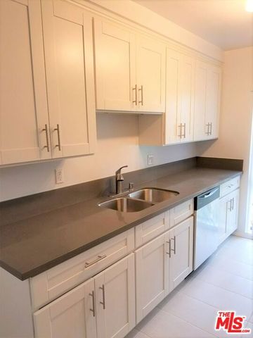 7607 Norton Avenue 4, West Hollywood, CA 90046