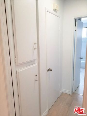 7607 Norton Avenue 4, West Hollywood, CA 90046