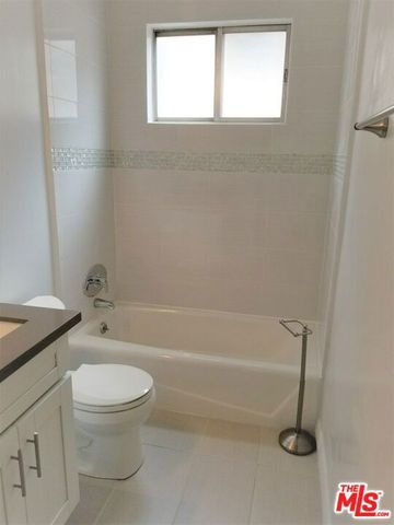7607 Norton Avenue 4, West Hollywood, CA 90046