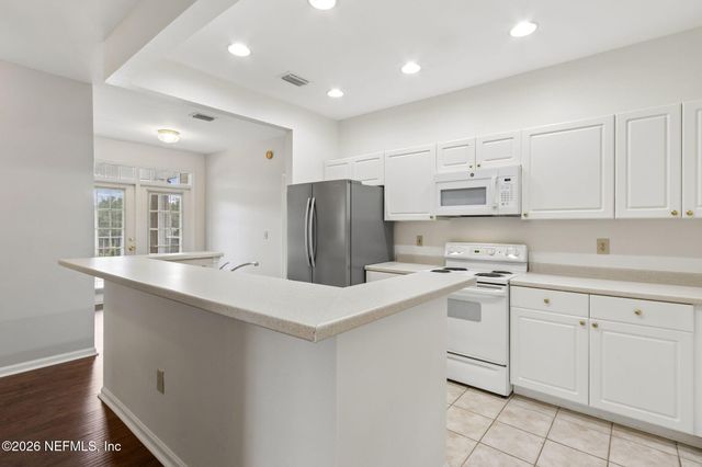 10901 BURNT MILL Road 1107, Jacksonville, FL 32256