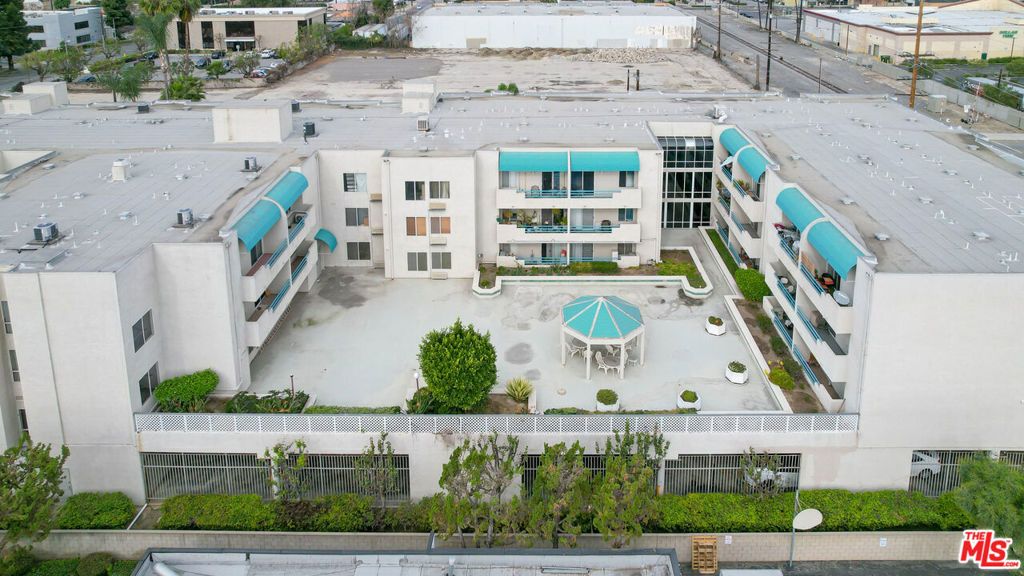 Image 21 of property listing at 11410 Dolan Avenue 341, Downey, CA 90241